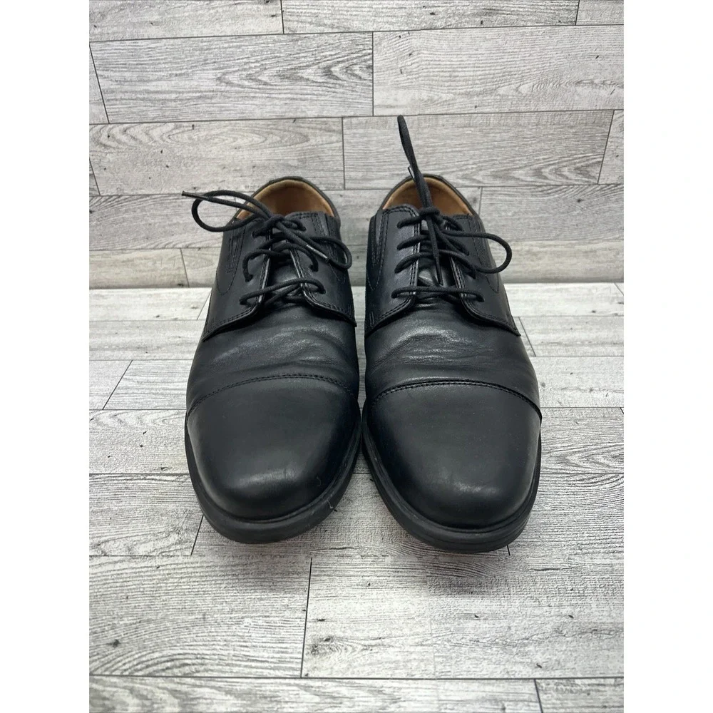 Clarks step out